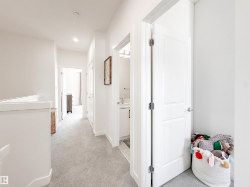 35 Chelles Wynd, St. Albert, AB - Indoor Photo Showing Other Room