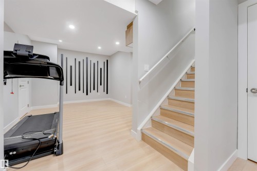 1943 Adamson Terrace, Edmonton, AB - Indoor
