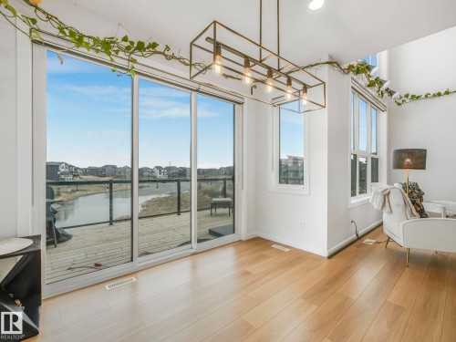 4324 Hawthorn Landing, Edmonton, AB - Indoor