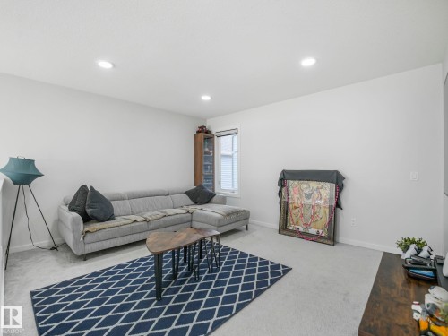 4324 Hawthorn Landing, Edmonton, AB - Indoor