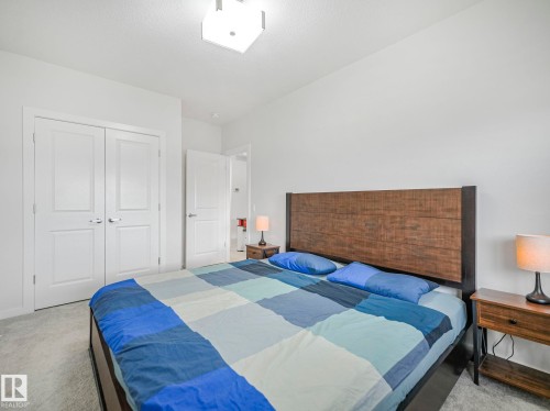 4324 Hawthorn Landing, Edmonton, AB - Indoor Photo Showing Bedroom