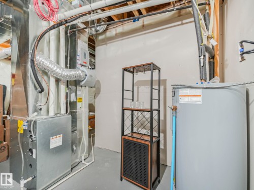 4324 Hawthorn Landing, Edmonton, AB - Indoor Photo Showing Basement