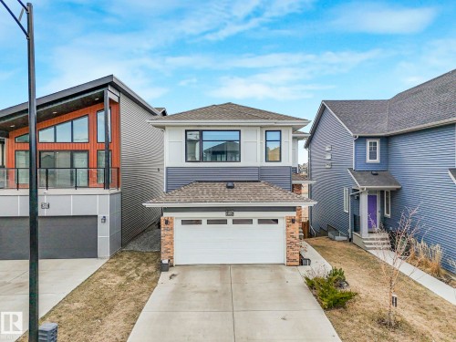 4324 Hawthorn Landing, Edmonton, AB - Outdoor With Facade
