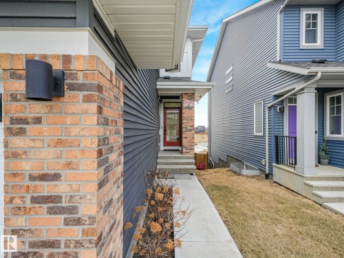 4324 Hawthorn Landing, Edmonton, AB - Outdoor With Exterior