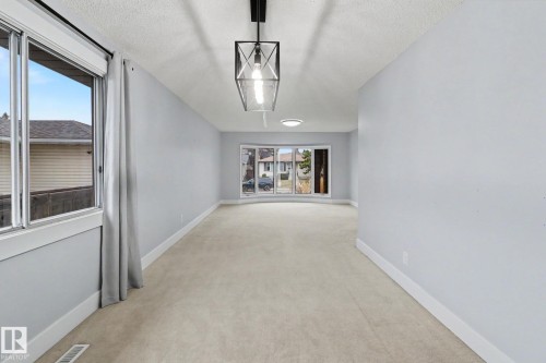 8711 30 Avenue, Edmonton, AB 