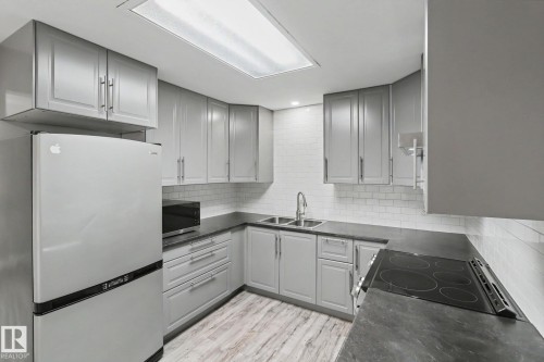 8711 30 Avenue, Edmonton, AB 