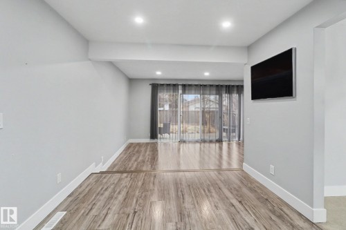 8711 30 Avenue, Edmonton, AB 