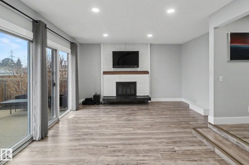 8711 30 Avenue, Edmonton, AB 