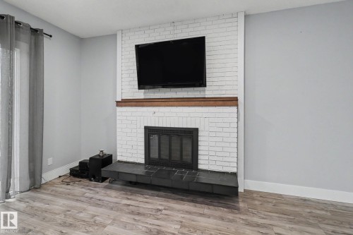 8711 30 Avenue, Edmonton, AB 