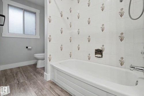 8711 30 Avenue, Edmonton, AB 