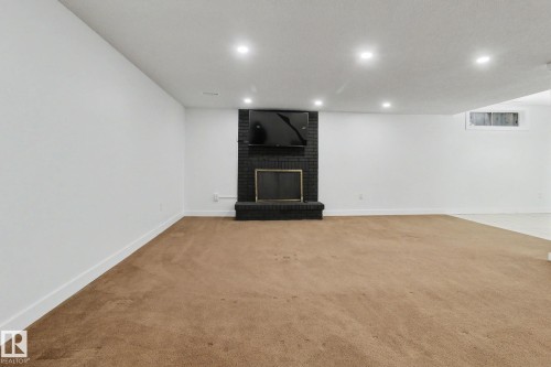 8711 30 Avenue, Edmonton, AB 