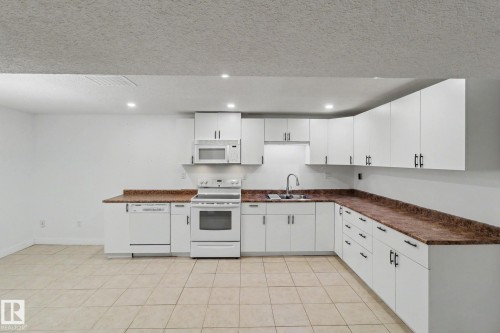 8711 30 Avenue, Edmonton, AB 