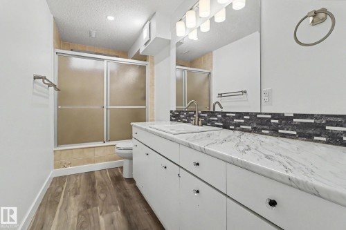 8711 30 Avenue, Edmonton, AB 