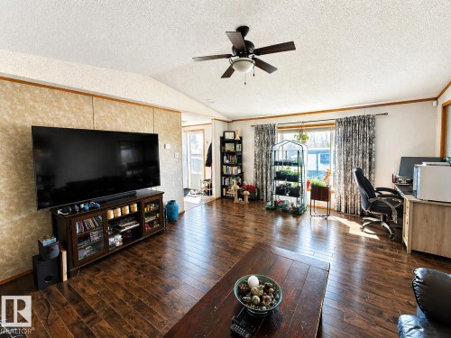 4703 51 Avenue, La Corey, AB - Indoor Photo Showing Living Room