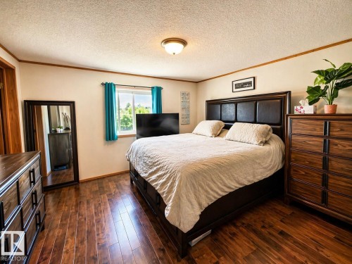 4703 51 Avenue, La Corey, AB - Indoor Photo Showing Bedroom