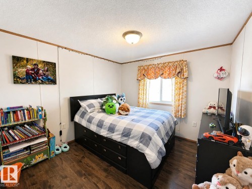 4703 51 Avenue, La Corey, AB - Indoor Photo Showing Bedroom