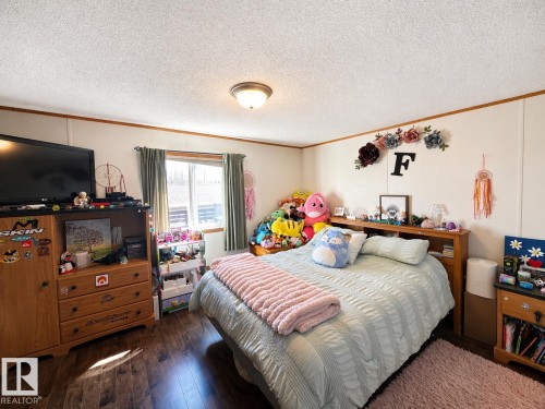 4703 51 Avenue, La Corey, AB - Indoor Photo Showing Bedroom