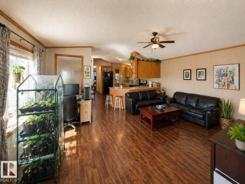 4703 51 Avenue, La Corey, AB - Indoor Photo Showing Living Room