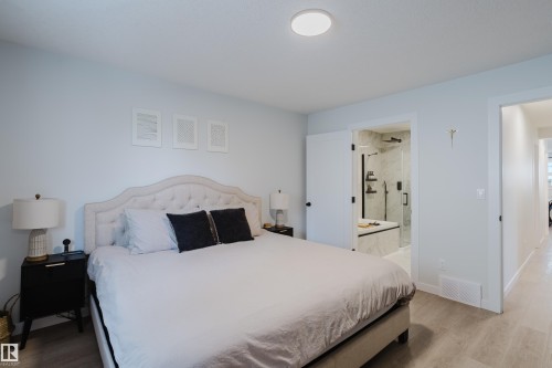 13 Lorraine Crescent, St. Albert, AB - Indoor Photo Showing Bedroom