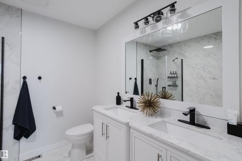 13 Lorraine Crescent, St. Albert, AB - Indoor Photo Showing Bathroom