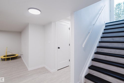 13 Lorraine Crescent, St. Albert, AB - Indoor Photo Showing Other Room