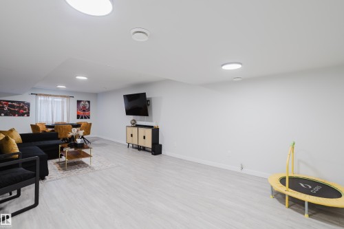 13 Lorraine Crescent, St. Albert, AB - Indoor