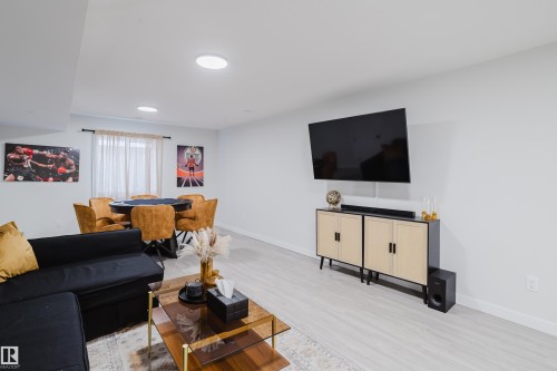 13 Lorraine Crescent, St. Albert, AB - Indoor Photo Showing Living Room