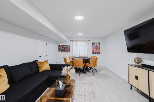 13 Lorraine Crescent, St. Albert, AB - Indoor Photo Showing Living Room