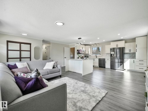 17 OATWAY Street  Spruce Grove, AB T7X 2E5