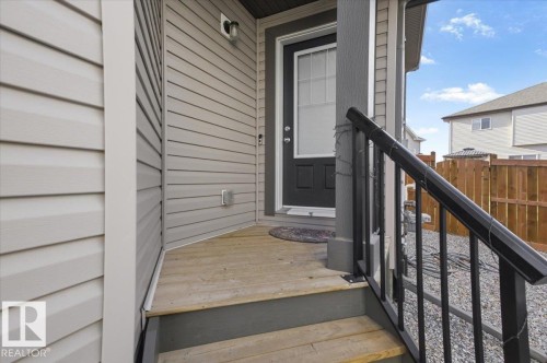 9046 Cooper Link, Edmonton, AB 