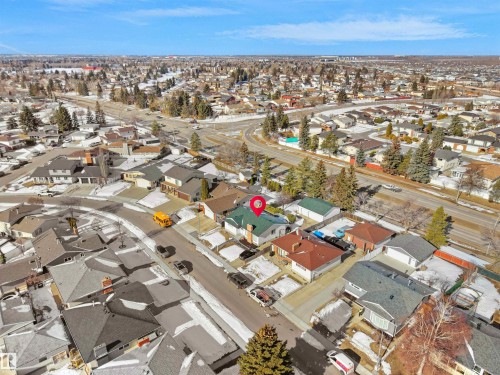 Image quality insufficient for description - 11044 166 Avenue, Edmonton, AB - 