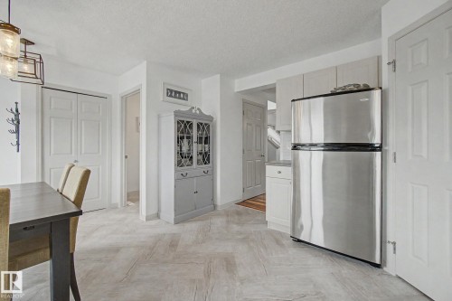 9111 213 Street, Edmonton, AB - Indoor Photo Showing Kitchen