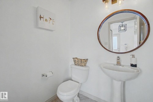 9111 213 Street, Edmonton, AB - Indoor Photo Showing Bathroom