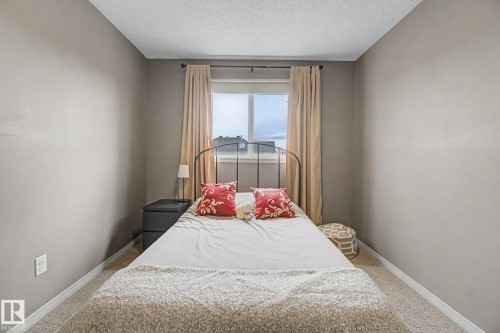 9111 213 Street, Edmonton, AB - Indoor Photo Showing Bedroom