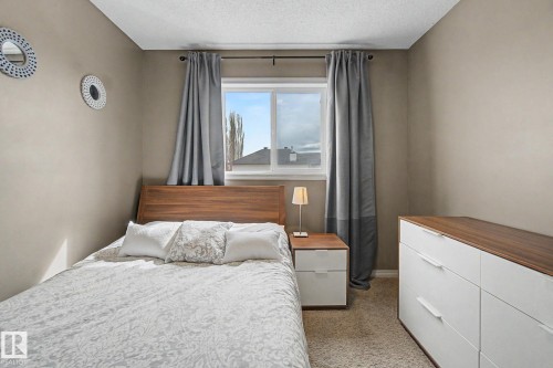 9111 213 Street, Edmonton, AB - Indoor Photo Showing Bedroom