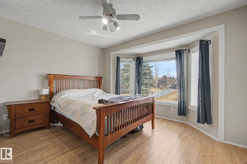 141 5 Aberdeen Way, Stony Plain, AB - Indoor Photo Showing Bedroom