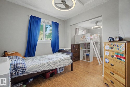 141 5 Aberdeen Way, Stony Plain, AB - Indoor Photo Showing Bedroom