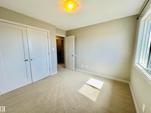 1655 Hammond Crescent, Edmonton, AB - Indoor Photo Showing Other Room