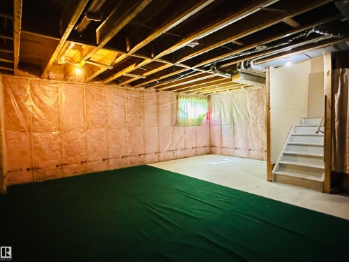 1655 Hammond Crescent, Edmonton, AB - Indoor Photo Showing Basement