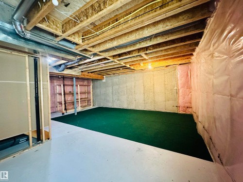 1655 Hammond Crescent, Edmonton, AB - Indoor Photo Showing Basement