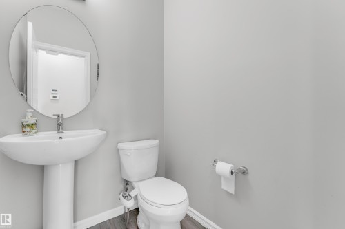 61 215 Saddleback Road, Edmonton, AB - Indoor Photo Showing Bathroom