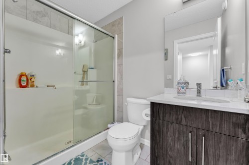 61 215 Saddleback Road, Edmonton, AB - Indoor Photo Showing Bathroom