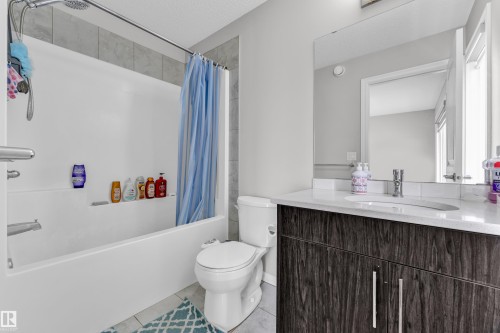 61 215 Saddleback Road, Edmonton, AB - Indoor Photo Showing Bathroom