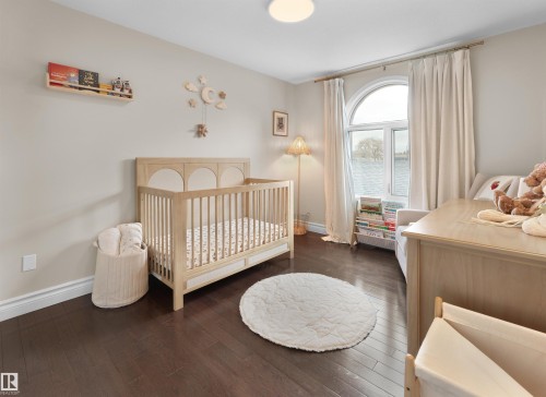 8960 77 Avenue, Edmonton, AB - Indoor Photo Showing Bedroom