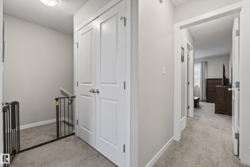1096 Cy Becker Road, Edmonton, AB - Indoor Photo Showing Other Room