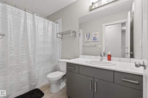 1096 Cy Becker Road, Edmonton, AB - Indoor Photo Showing Bathroom