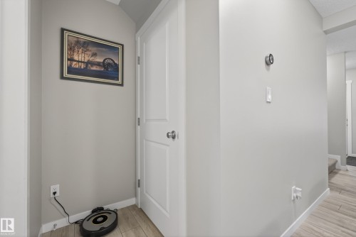 1096 Cy Becker Road, Edmonton, AB - Indoor Photo Showing Other Room