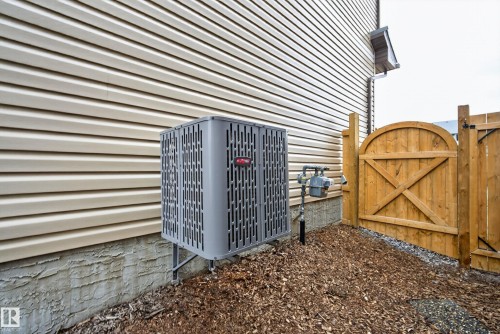 1096 Cy Becker Road, Edmonton, AB - Outdoor