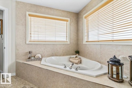 50 Napoleon Crescent, St. Albert, AB - Indoor Photo Showing Bathroom