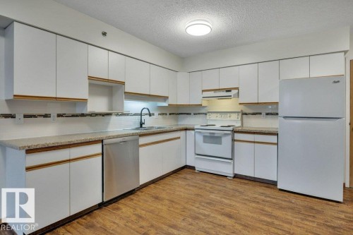 305 4906 47 Avenue, Leduc, AB - Indoor Photo Showing Kitchen